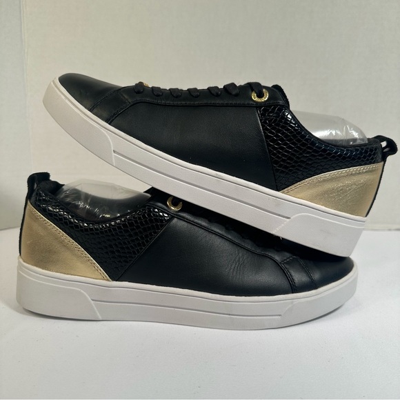 Ted Baker London Kulei V.2 Black w/Gold Accents Leather Sneaker Women's Sz 8 EUC - Picture 9 of 9